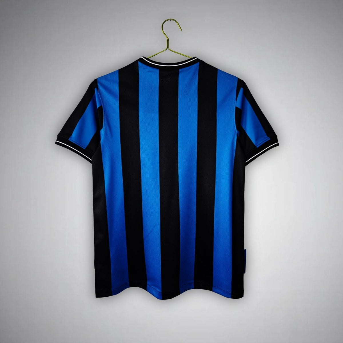 09/10 Inter Milan Home Kit from FootballPrestige.club - Premium Football Kits