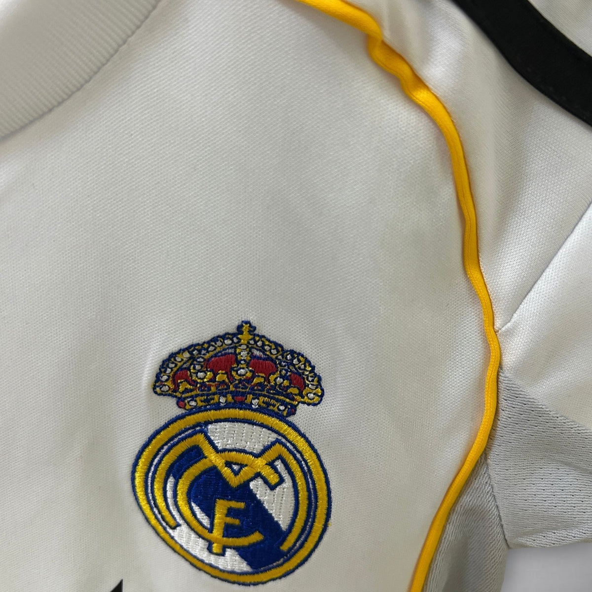 25/26 Real Madrid Home Kids Size Kit from FootballPrestige.club - Premium Football Kits